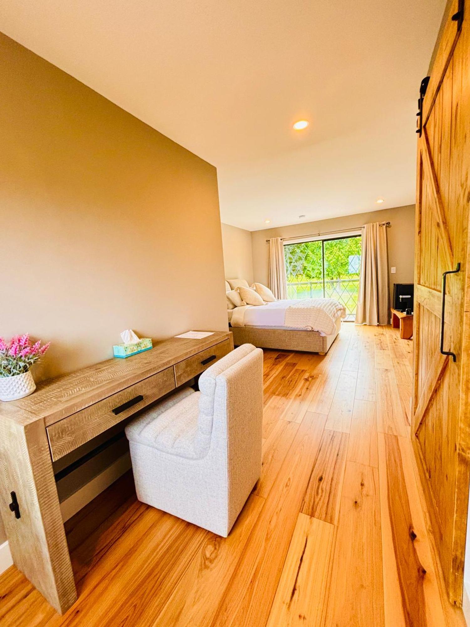 Oceanside Manor - Fancy Room - Golf Course & Beach View Qualicum Beach Luaran gambar