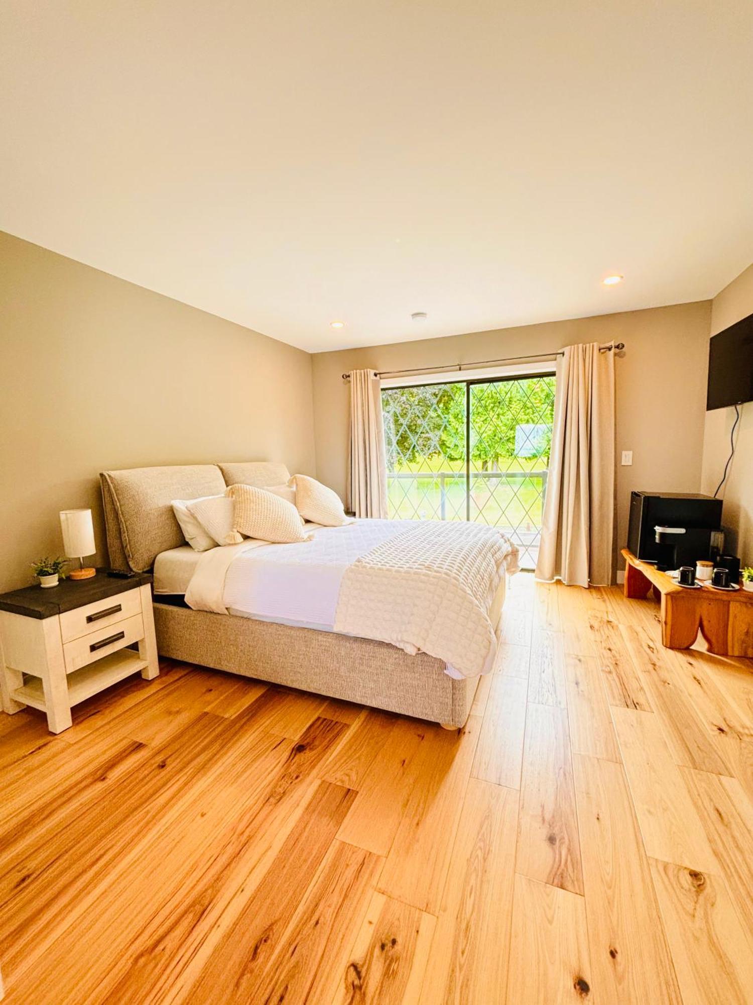 Oceanside Manor - Fancy Room - Golf Course & Beach View Qualicum Beach Luaran gambar